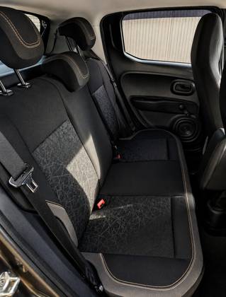 FIAT MOBI 1.0 EVO FLEX TREKKING MANUAL FIAT MOBI 1.0 EVO FLEX TREKKING MANUAL